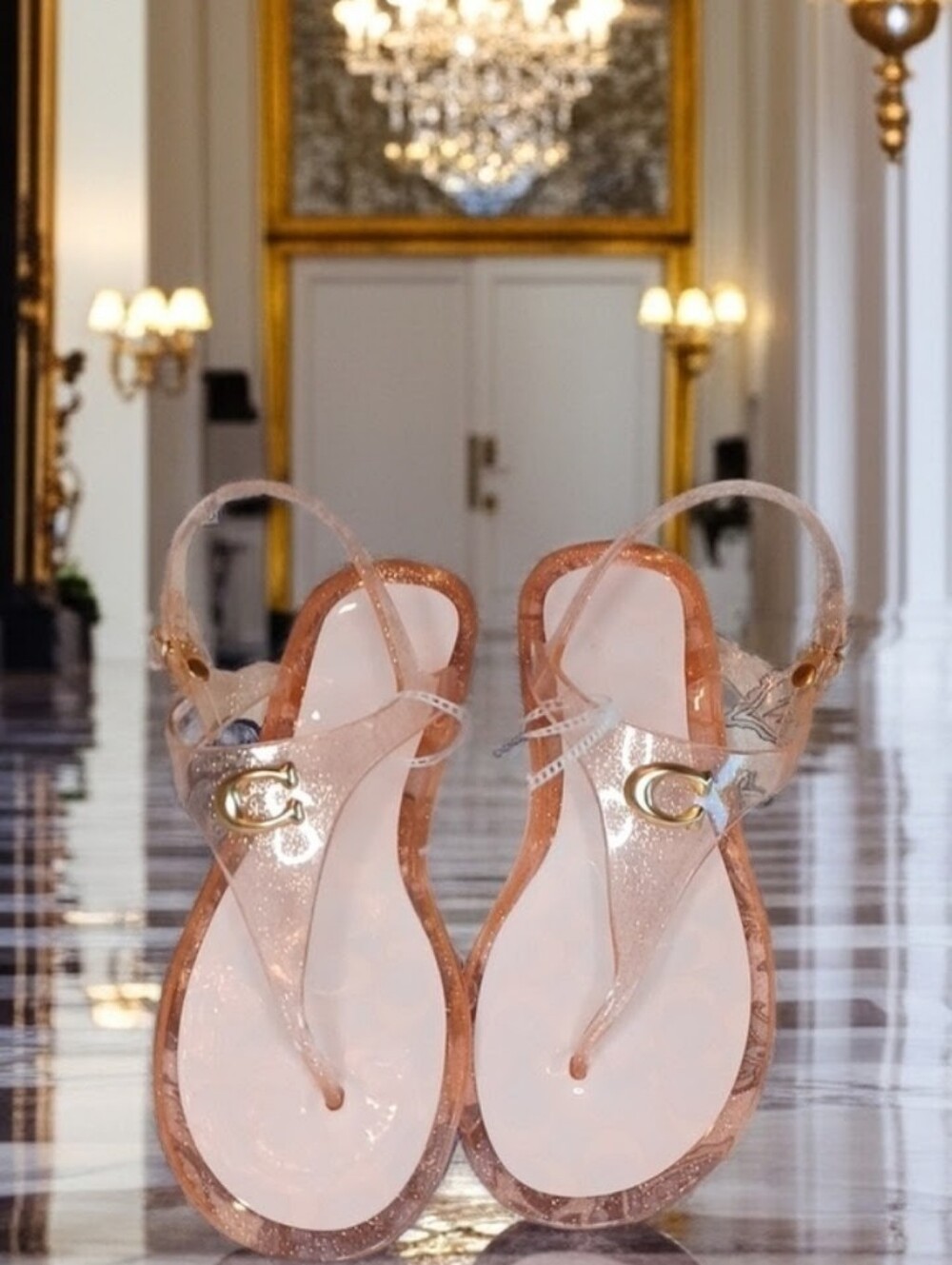 COACH Pink Sparkle Natalee Flat Toepost Sandals Size 10 NEW - Picture 1 of 12